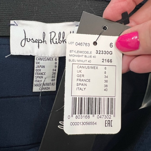 Joseph Ribkoff Navy Pencil Skirt, Size 6, never worn - Picture 3 of 3